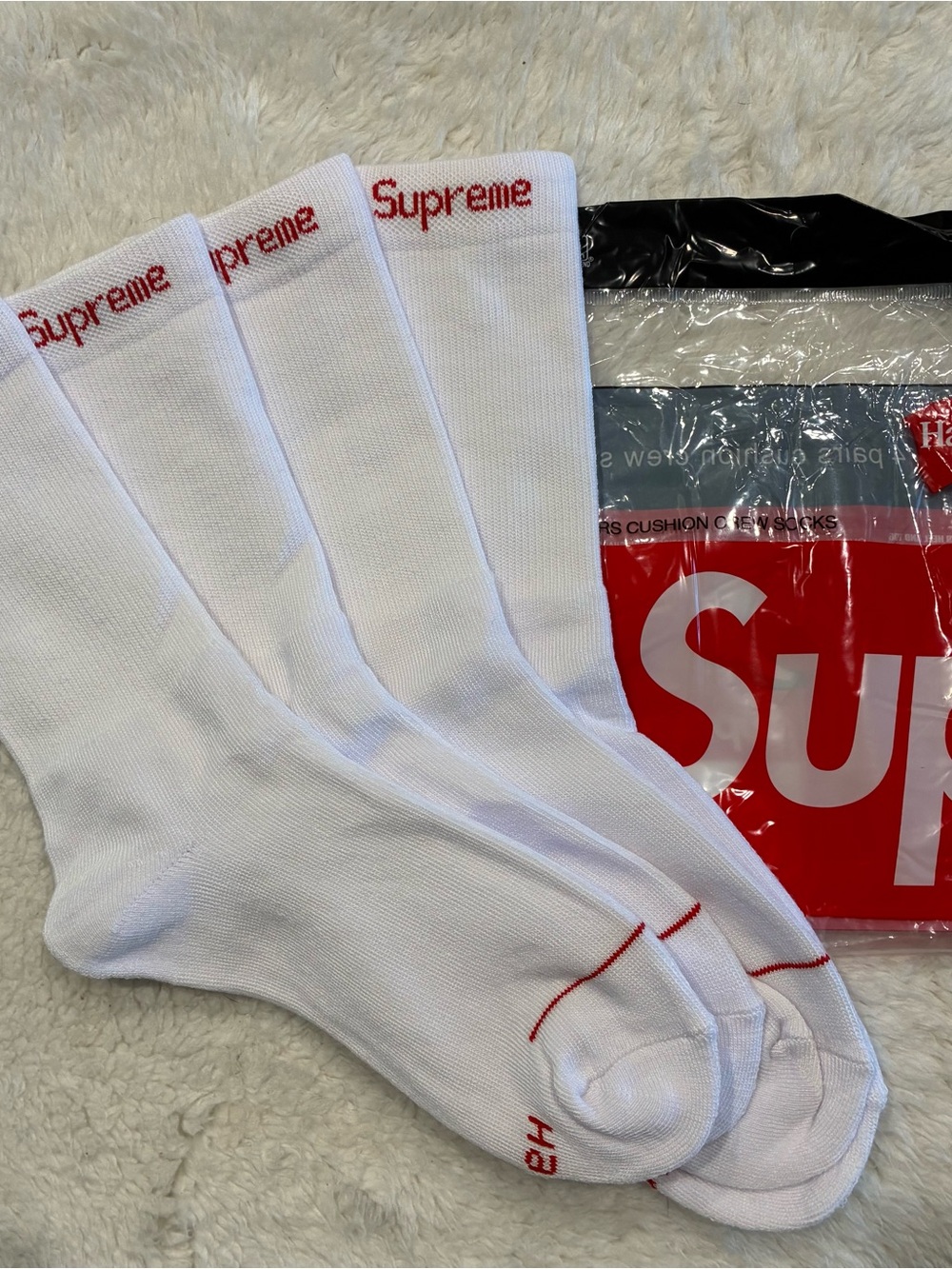 Supreme White Crew Socks - 2 Pair